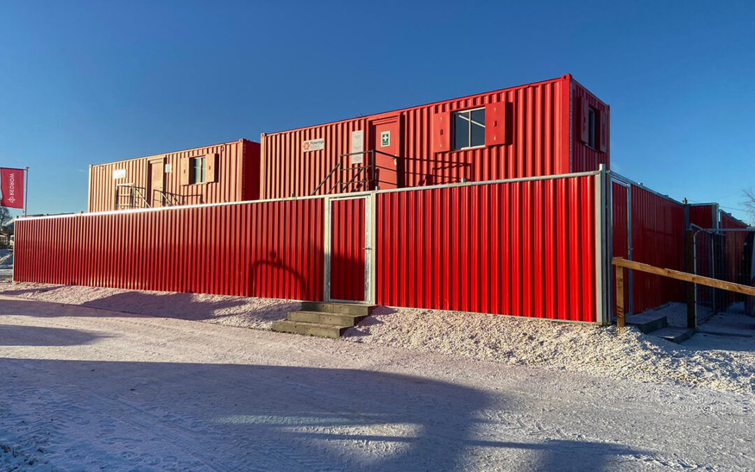 How steel hoarding protects your site in extreme weather