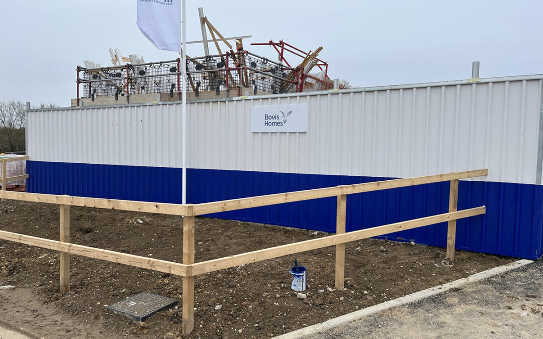 The dual role of site hoardings