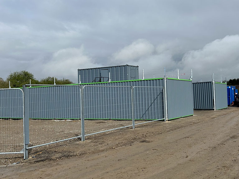 Compound Mesh On Post Fencing