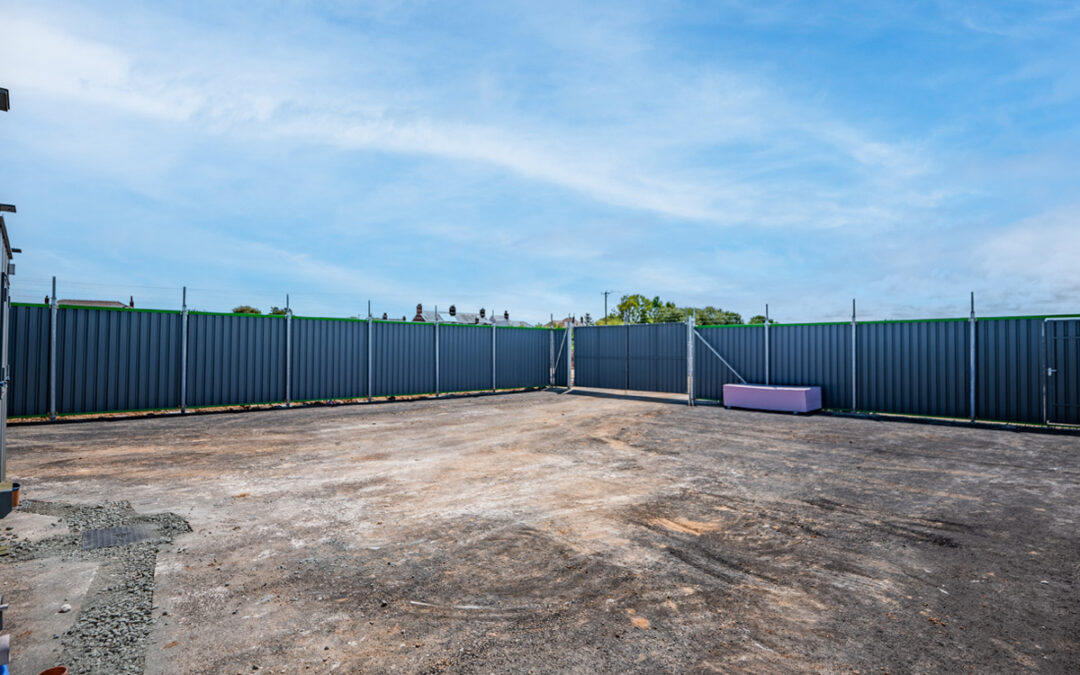 How steel hoarding can help noise mitigation in construction